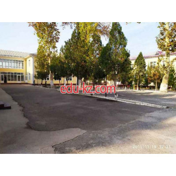 Школа-интернат - Viloyat koʻzi ojiz bolalar uchun ixtisoslashtirilgan maktab-internat